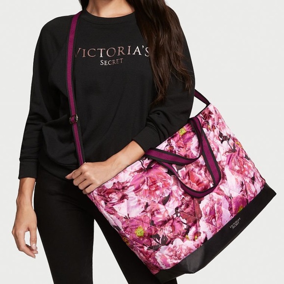 Large Victoria Secret Weekender Quilted Bag - Picture 3 of 4